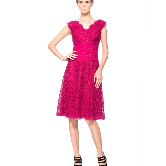 Tadashi SHOJI Pink Lace Cocktail Dress Size 10 - Picture 1 of 16